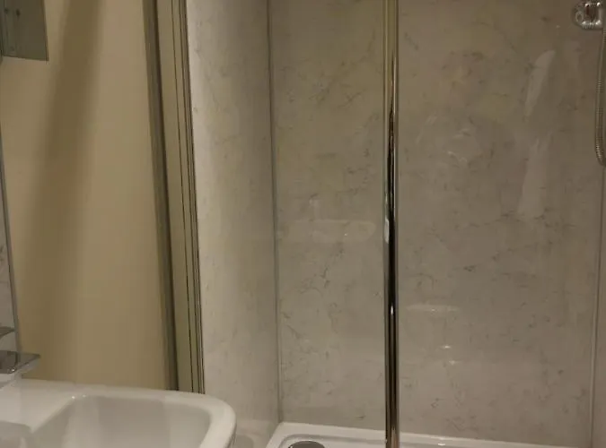 Bed & Breakfast Stores Dent